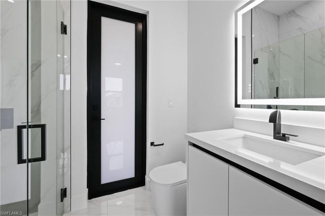 2422 Nelson RD N, Cape Coral, FL 33993