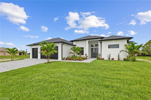 2422 Nelson RD N, Cape Coral, FL 33993