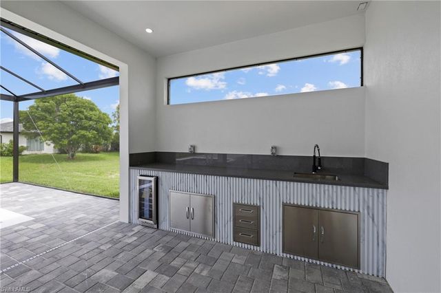 2422 Nelson RD N, Cape Coral, FL 33993