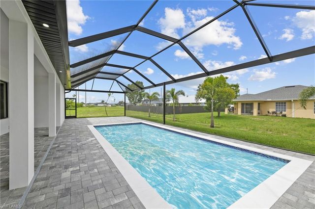 2422 Nelson RD N, Cape Coral, FL 33993