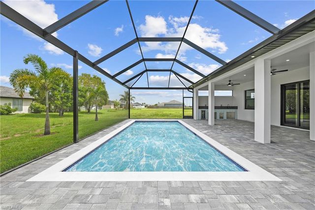 2422 Nelson RD N, Cape Coral, FL 33993