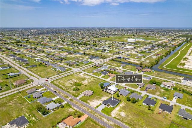 2422 Nelson RD N, Cape Coral, FL 33993