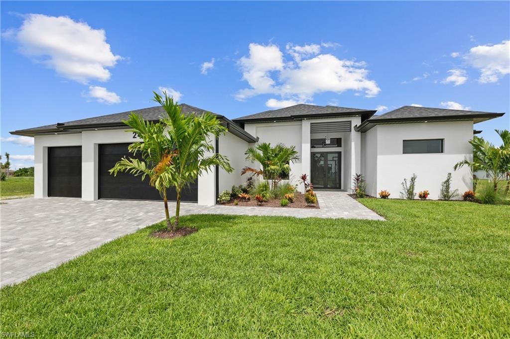 2422 Nelson RD N, Cape Coral, FL 33993