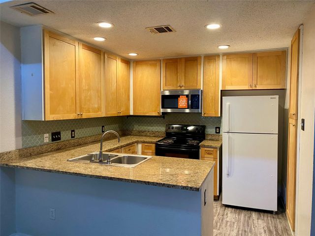 1748 Ohlen RD 42, Austin, TX 78757