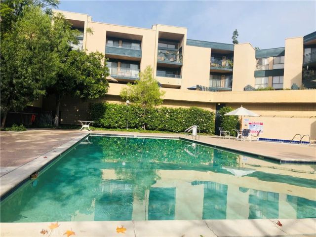 4499 N Via Marisol 314, Los Angeles, CA 90042