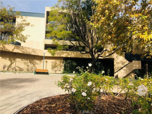 4499 N Via Marisol 314, Los Angeles, CA 90042