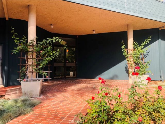 4499 N Via Marisol 314, Los Angeles, CA 90042
