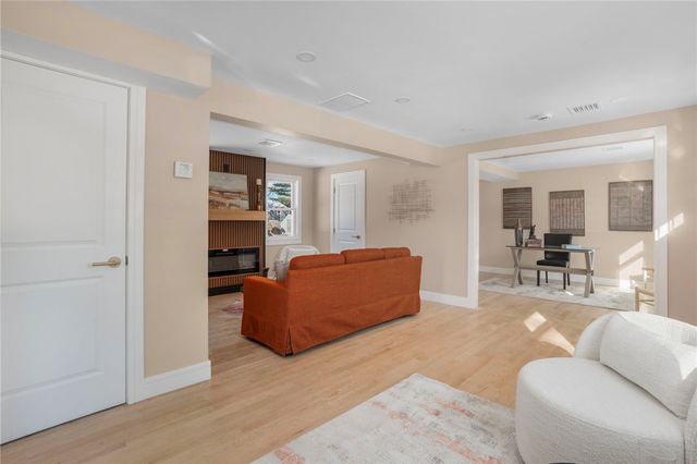 63 Aspen Road, South Kingstown, RI 02879