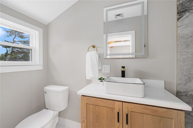 63 Aspen Road, South Kingstown, RI 02879