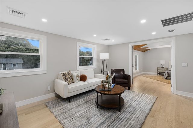 63 Aspen Road, South Kingstown, RI 02879