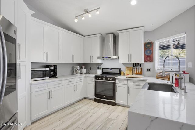 663 E JASMINE Circle, Mesa, AZ 85203