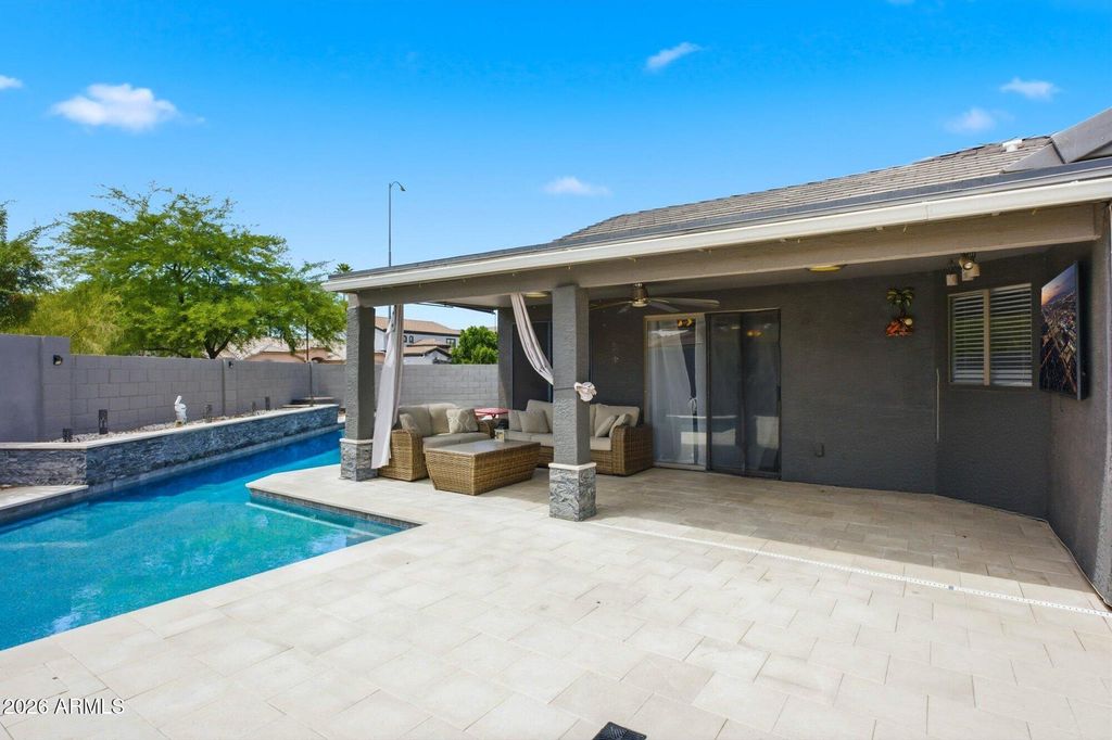 Image 17 of property listing at 663 E JASMINE Circle, Mesa, AZ 85203