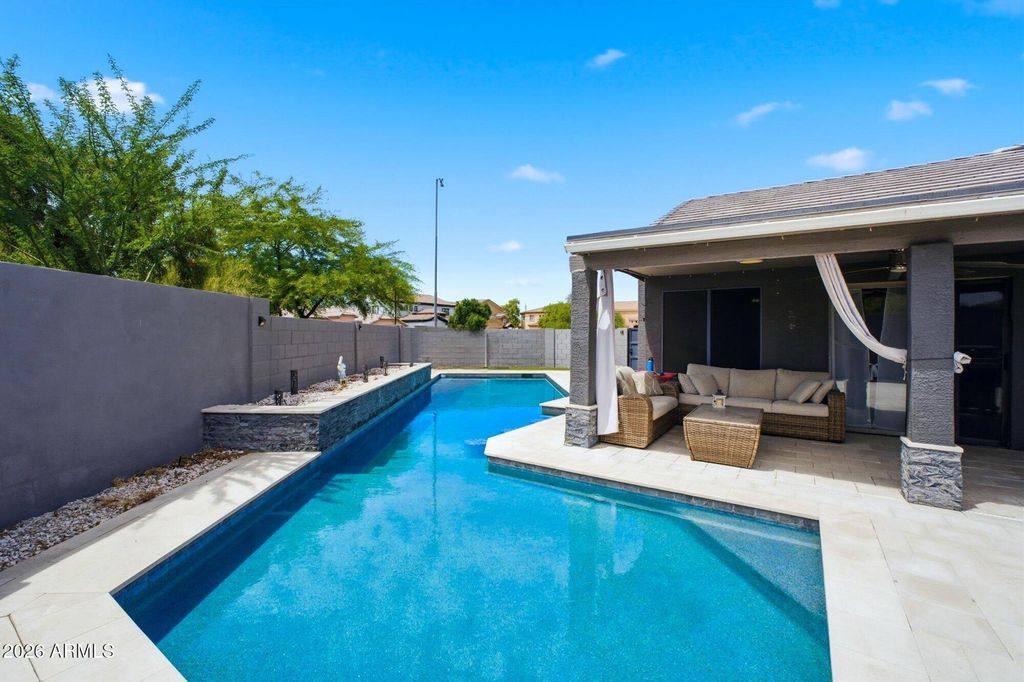 Image 18 of property listing at 663 E JASMINE Circle, Mesa, AZ 85203