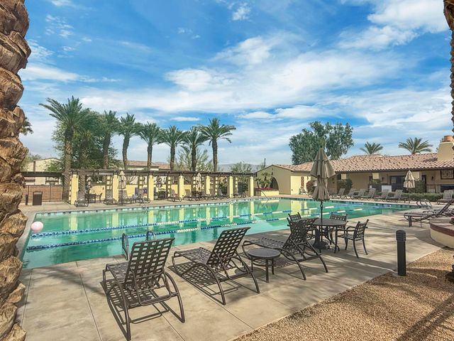 601 Calle Vibrante, Palm Desert, CA 92211
