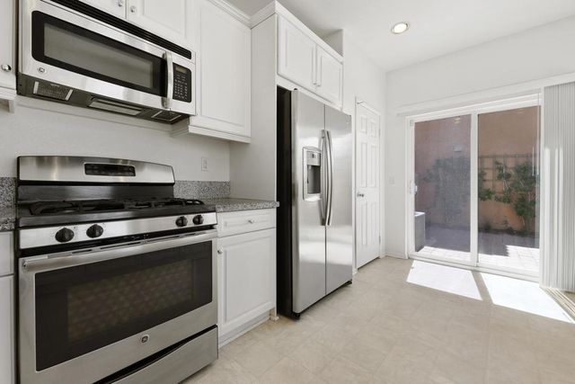 601 Calle Vibrante, Palm Desert, CA 92211