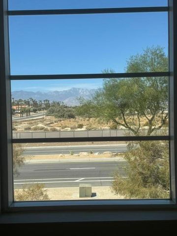 601 Calle Vibrante, Palm Desert, CA 92211