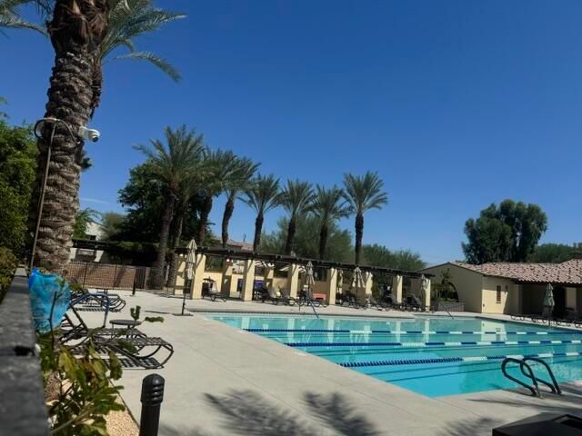 601 Calle Vibrante, Palm Desert, CA 92211