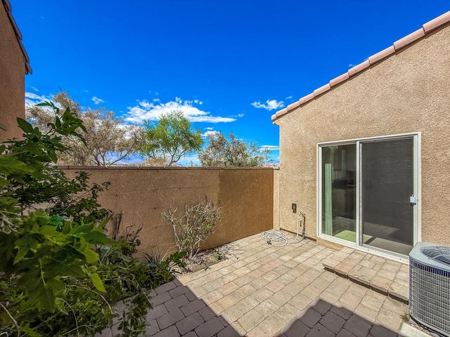 601 Calle Vibrante, Palm Desert, CA 92211