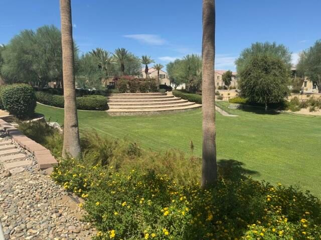 601 Calle Vibrante, Palm Desert, CA 92211