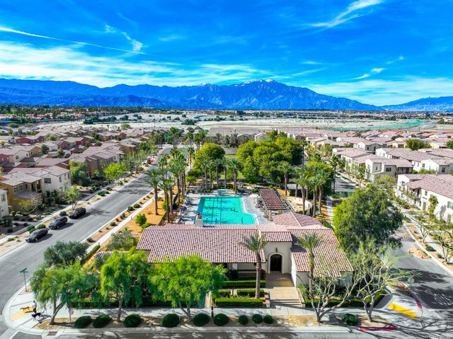 601 Calle Vibrante, Palm Desert, CA 92211