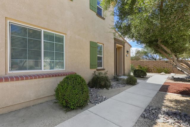 601 Calle Vibrante, Palm Desert, CA 92211