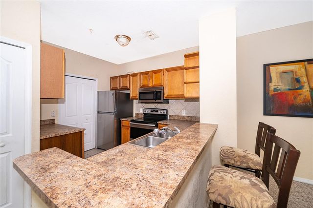 6141 METROWEST BOULEVARD 201, Orlando, FL 32835