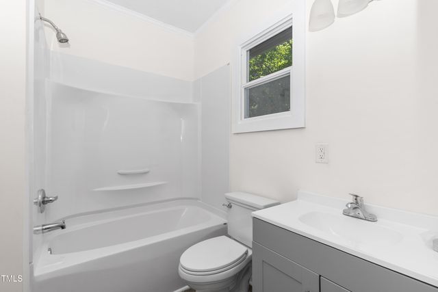 726 W M Street, Erwin, NC 28339