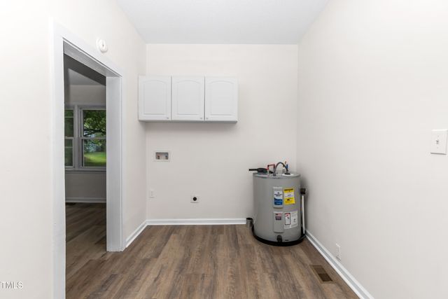 726 W M Street, Erwin, NC 28339