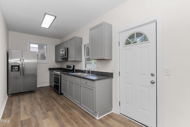 726 W M Street, Erwin, NC 28339