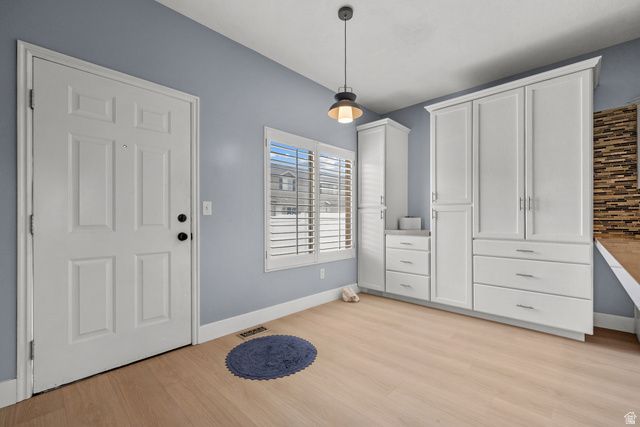5196 W DOVE CREEK LN, West Jordan, UT 84081