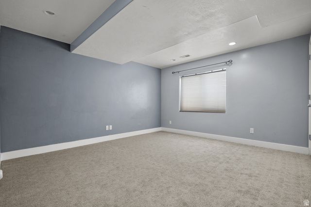 5196 W DOVE CREEK LN, West Jordan, UT 84081