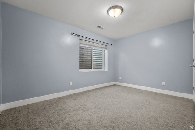 5196 W DOVE CREEK LN, West Jordan, UT 84081
