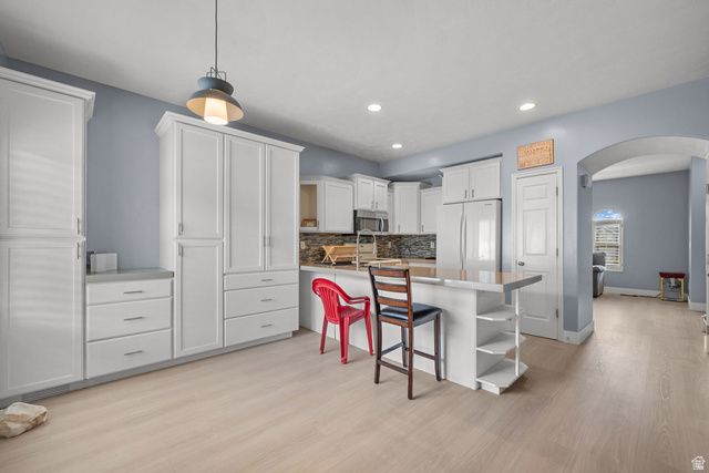 5196 W DOVE CREEK LN, West Jordan, UT 84081