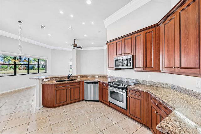 6880 Antinori Lane, Boynton Beach, FL 33437