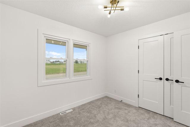 1901 W 4th Avenue, Indianola, IA 50125