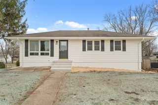 1901 W 4th Avenue, Indianola, IA 50125