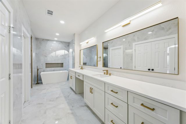 1404 Blueberry Lane, Friendswood, TX 77546