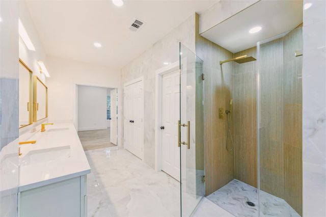 1404 Blueberry Lane, Friendswood, TX 77546