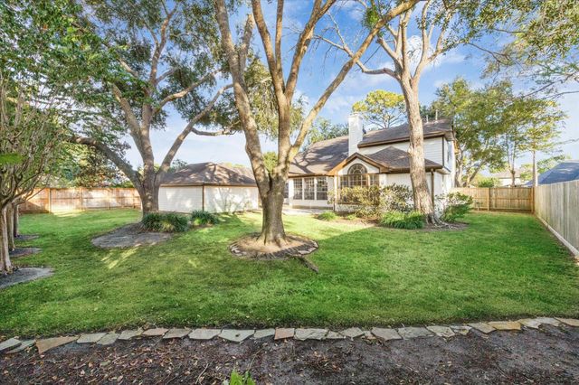 1404 Blueberry Lane, Friendswood, TX 77546