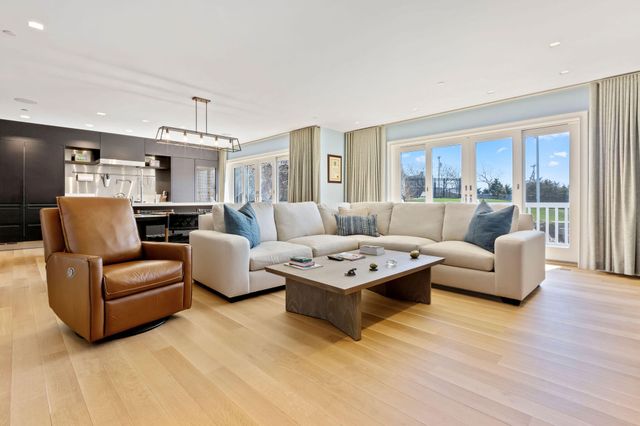 780 Craigville Beach Road UNIT 1, Centerville, MA 02632