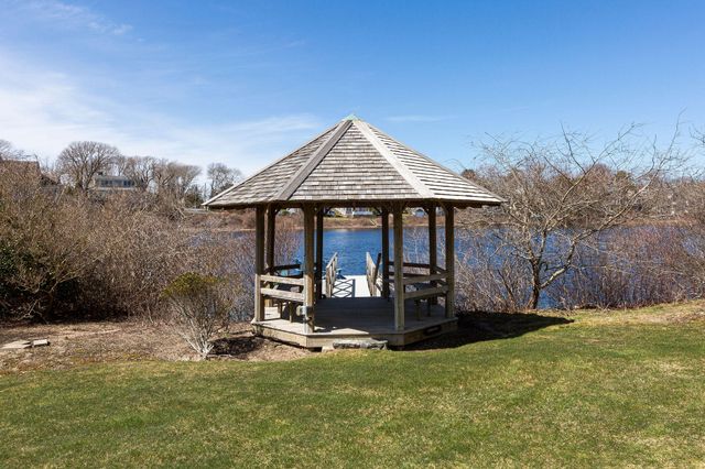 780 Craigville Beach Road UNIT 1, Centerville, MA 02632