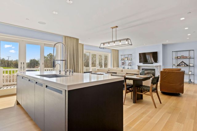 780 Craigville Beach Road UNIT 1, Centerville, MA 02632