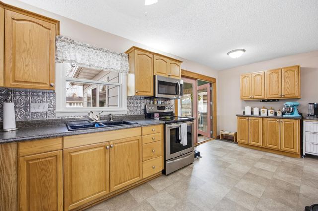 105 24th Avenue N, Fargo, ND 58102