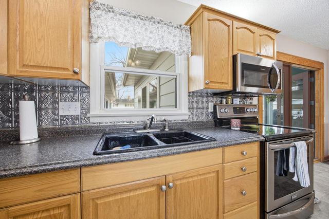 105 24th Avenue N, Fargo, ND 58102