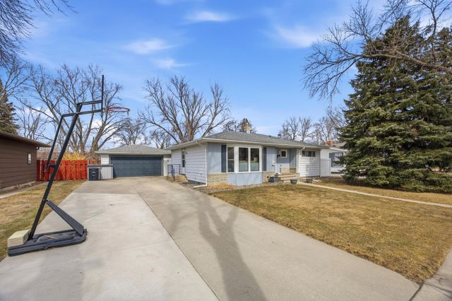 105 24th Avenue N, Fargo, ND 58102