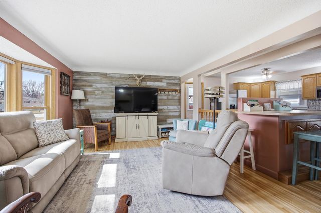 105 24th Avenue N, Fargo, ND 58102