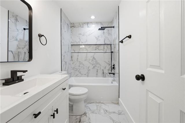 2598 Hencley Circle SW, Marietta, GA 30008