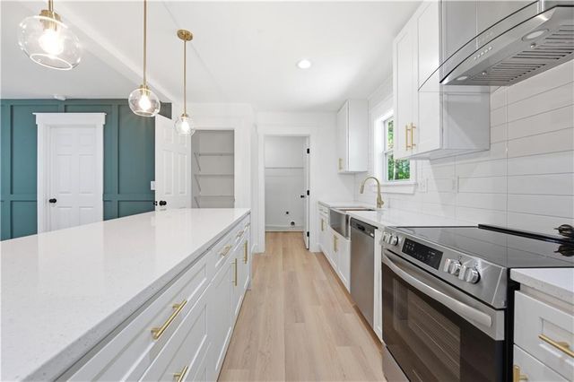 2598 Hencley Circle SW, Marietta, GA 30008