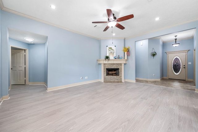 13722 Vail Drive, Montgomery, TX 77356