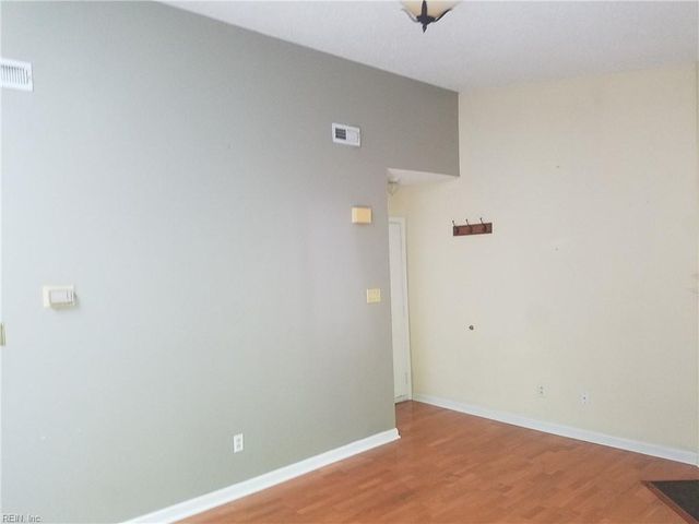 4126 Thalia Station CIR, Virginia Beach, VA 23452